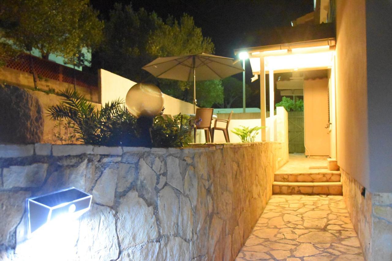 Corto Maltese Apartment Brgulje Exterior photo